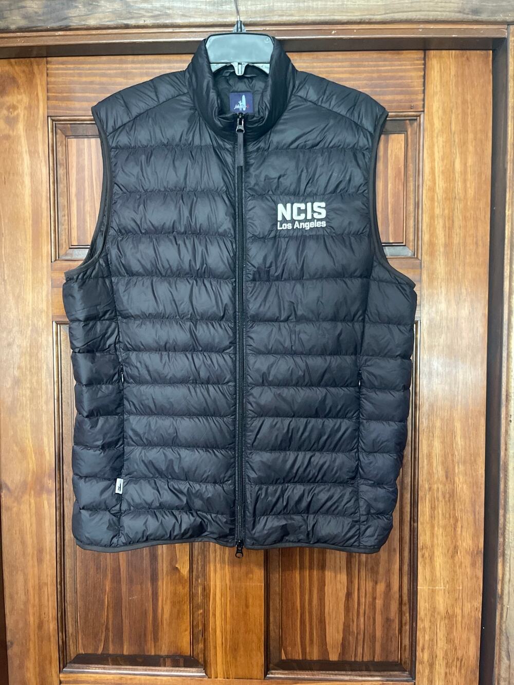 NCIS Los Angeles Cast Crew Down Puffer Vest Black Quilted Size L Excellent
Promo